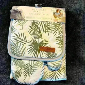 The ultimate baker collection and apron oven mitt pot holder combo new with tags